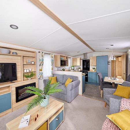 Ocean Heights Holiday Park New Quay  Buitenkant foto